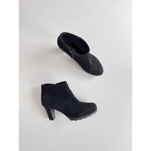 LA CANADIENNE Oliver Black Waterproof Suede Leather Booties Ankle Boots, Size 8